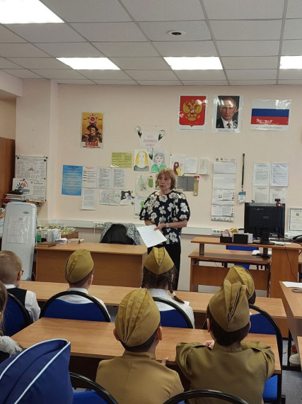 СОБЫТИЯ В ШКОЛЬНОЙ БИБЛИОТЕКЕ ПОСВЯЩЁННЫЕ ДНЮ ЗАЩИТНИКА ОТЕЧЕСТВА..